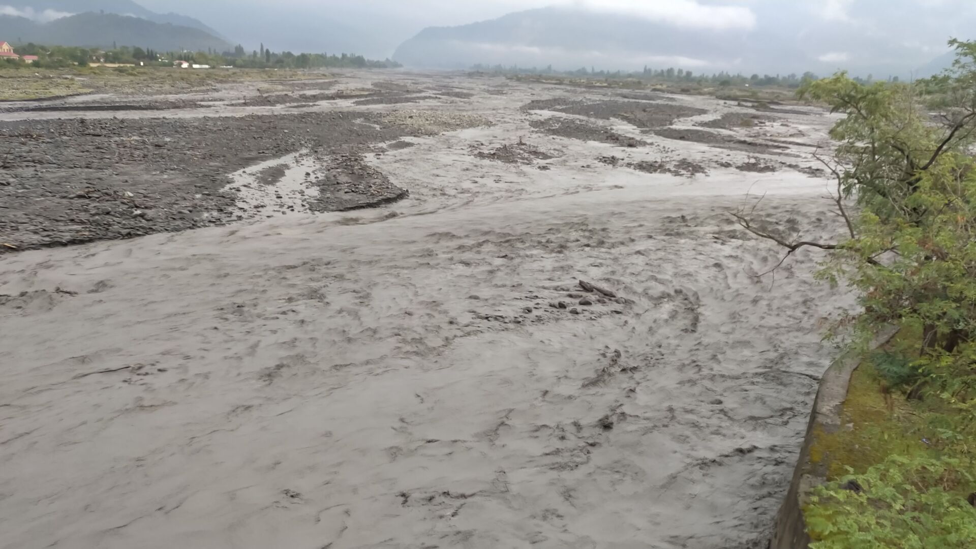 Наводнение, фото из архива - Sputnik Азербайджан, 1920, 29.05.2025