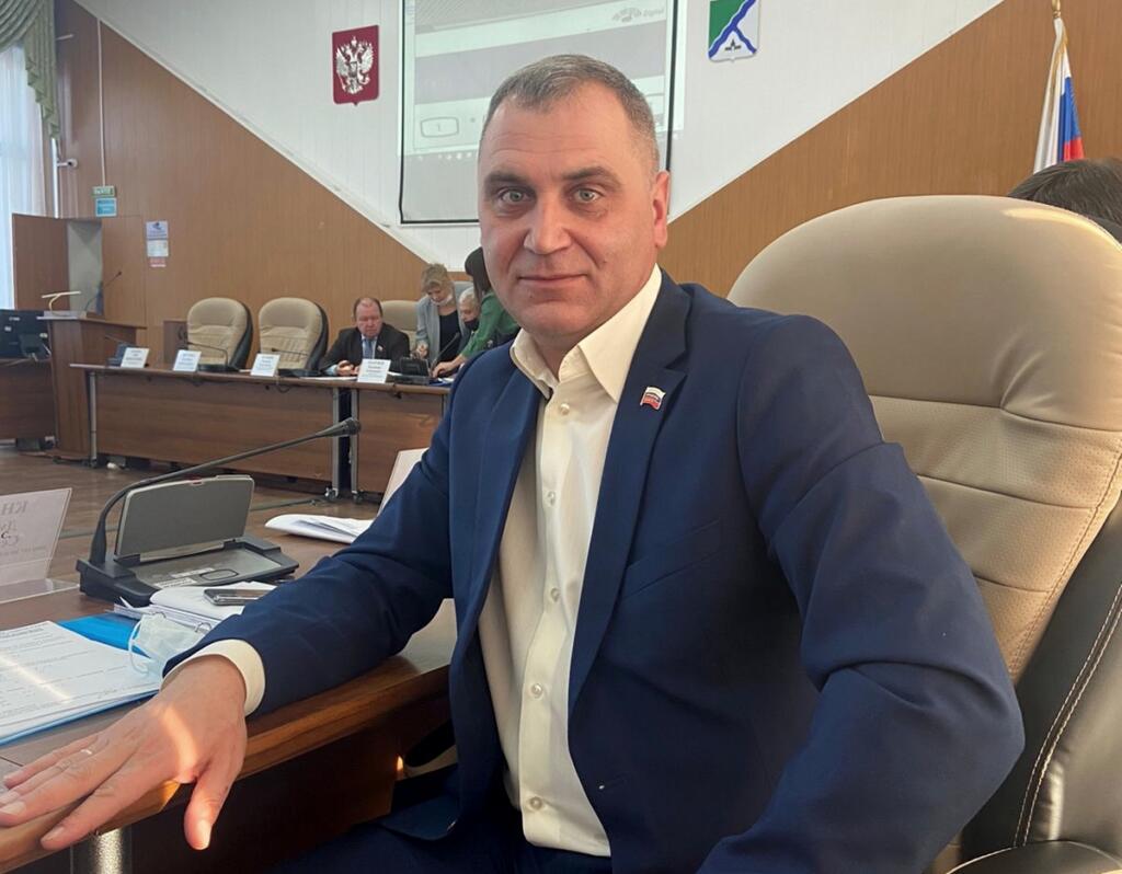 Князев Дмитрий Сергеевич, директор ОФКиС Бердска, депутат горсовета