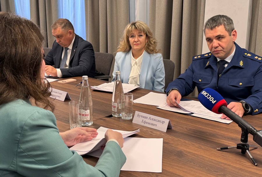 На личный прием прокурора области обратились более 40 граждан с жалобами на проблемы с горячим и холодным водоснабжением, отопление