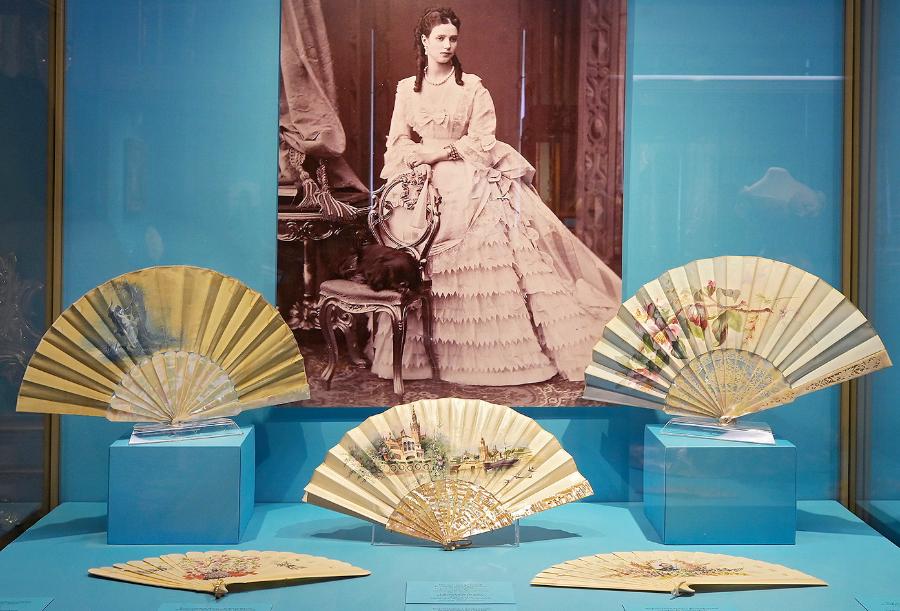 В Эрмитаже открылась выставка «Веера императрицы Марии Федоровны. 1860 – 1910‑е годы» | ФОТО предоставлено пресс-службой Эрмитажа