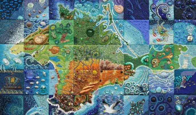 Русские сказки в 3D, скульптуры из бересты и платье Людмилы Гурченко: главные артефакты выставки 