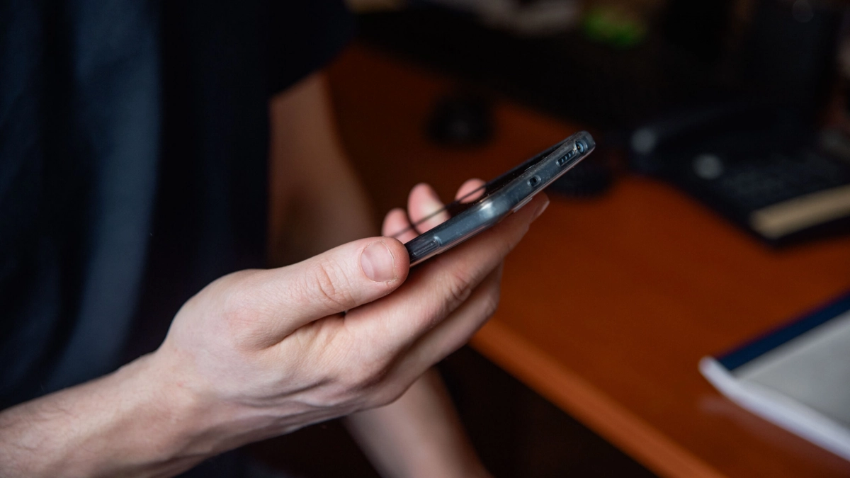 Подростка из Петербурга оштрафовали за ложное сообщение о минировании школы - tvspb.ru