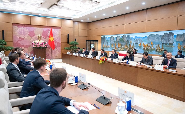 Делегация Совета Федерации во главе с первым заместителем Председателя СФ Андреем Яцкиным встретилась с Председателем Национального собрания Вьетнама Чан Тхань Маном