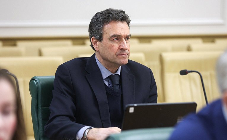 Парламентские слушания, посвященные вопросам реализации Федерального закона «О рыболовстве и сохранении водных биологических ресурсов» в части перезаключения договоров пользования рыболовными участками