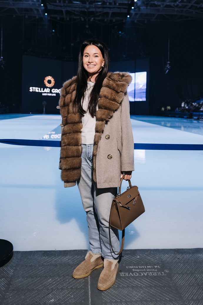 Регина Тодоренко, Лера Кудрявцева, Мария Мельникова и другие звезды стали гостями на аншлаговой премьере ледового шоу «Белоснежка» Евгения Плющенко и Яны Рудковской