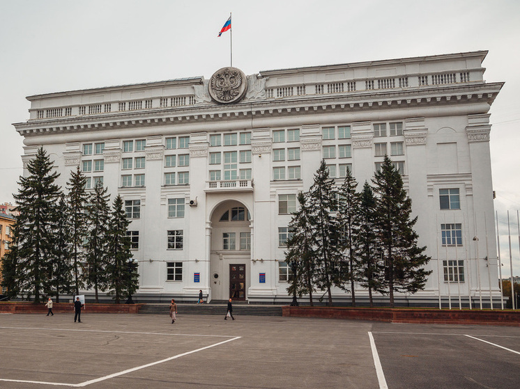 Молодой выпускник школы мэров отправился 
