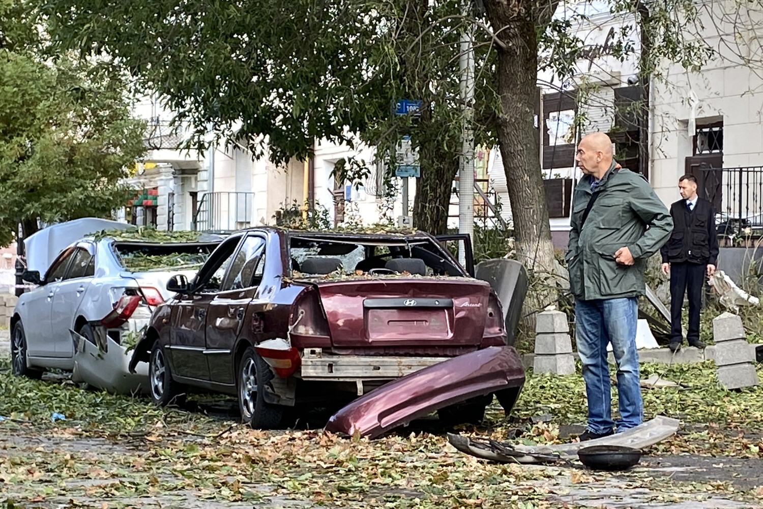 Ростов атаковали. Дроны в Ростове на Дону. Атака на Ростов на Дону беспилотниками. Каневской район упал беспилотник. Пл Ростов на Дону повреждения.