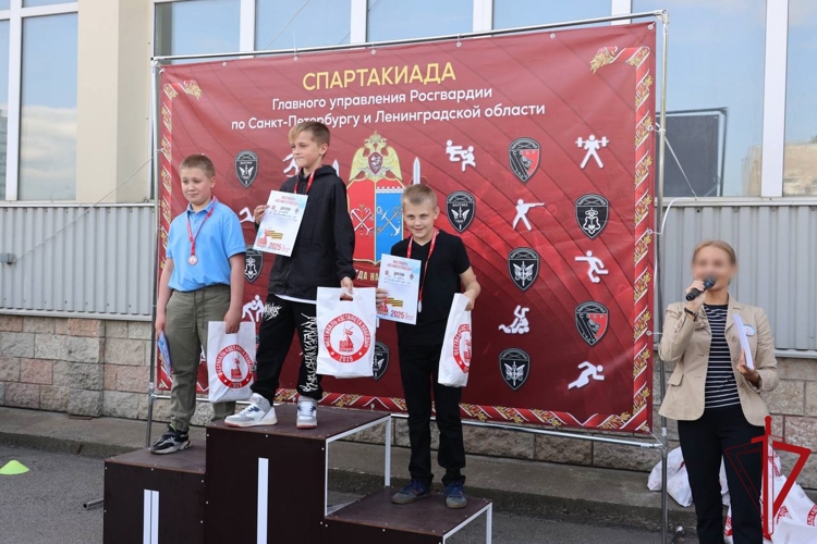В Санкт-Петербурге Главное управление Росгвардии провело фестиваль «Эстафета Победы», посвященный 80-летию Победы в Великой Отечественной войне