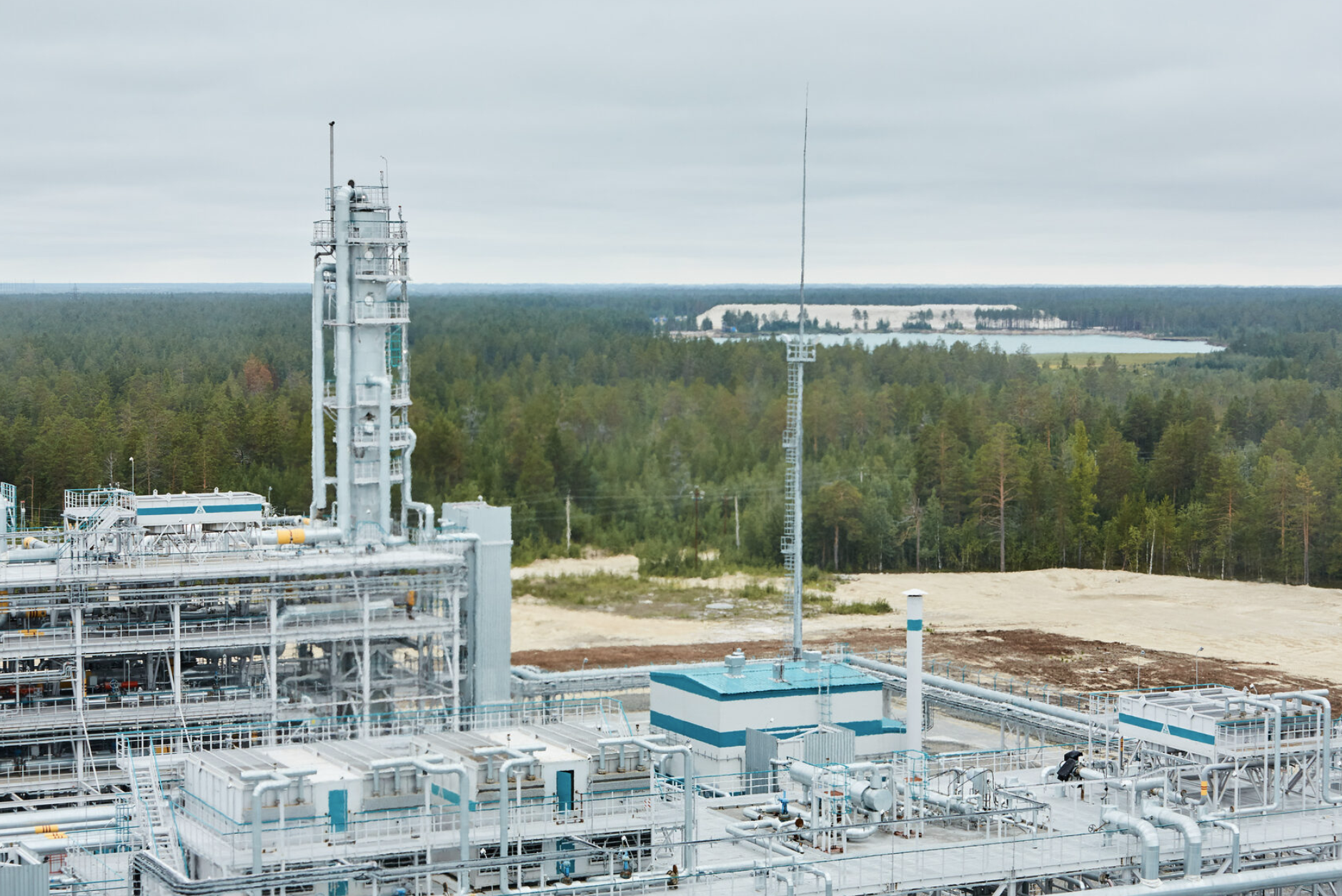 На Вынгапуровском ГПЗ «СибурТюменьГаза» сократили потребление топливного газа и одновременно увеличили объёмы переработки