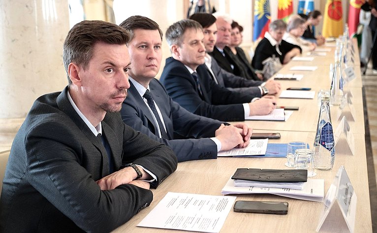 Выездное заседание Комитета Совета Федерации по экономической политике «Особенности социально-экономического развития субъектов РФ в современных условиях на примере Ульяновской области»