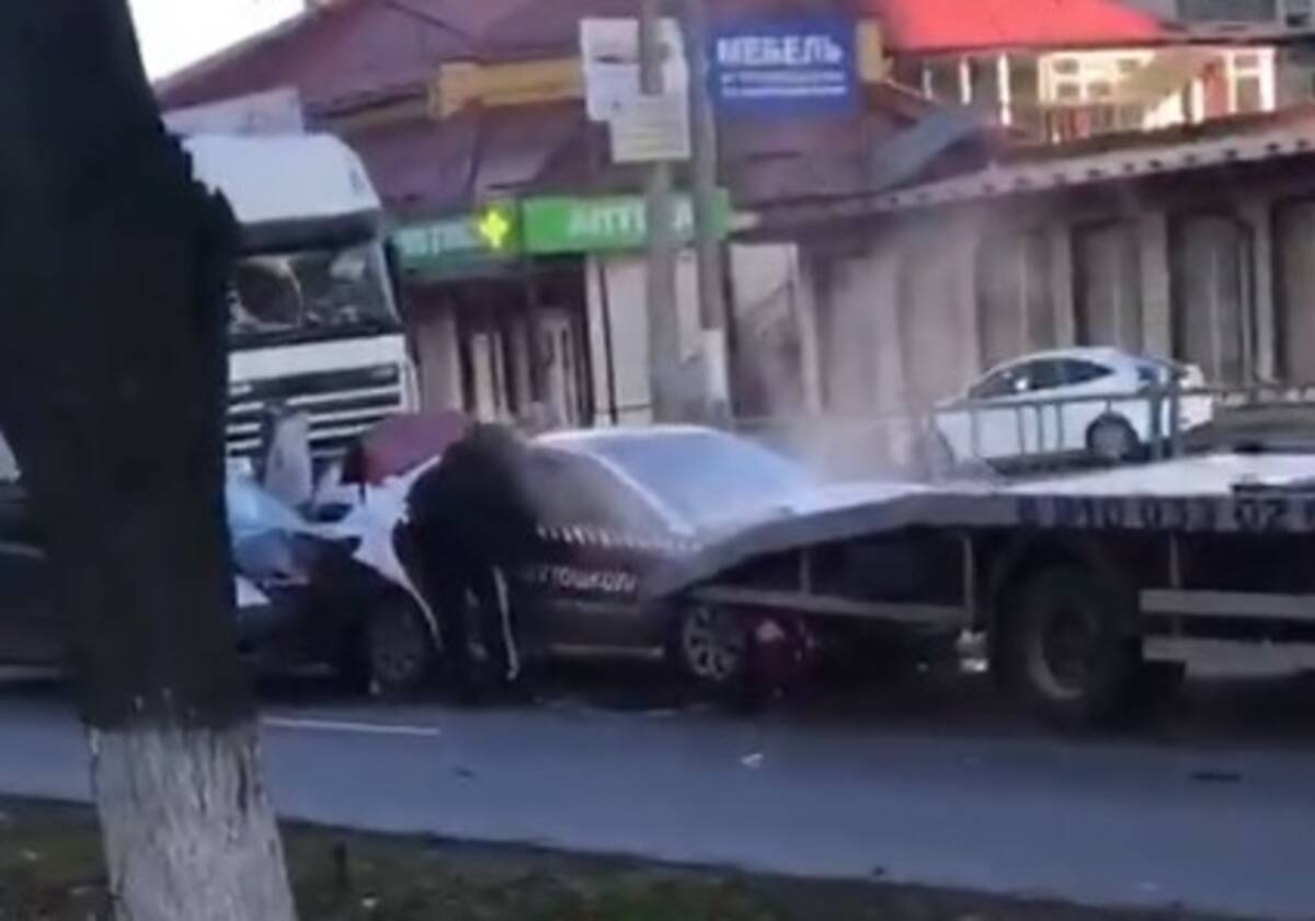 Эвакуатор попал в дтп