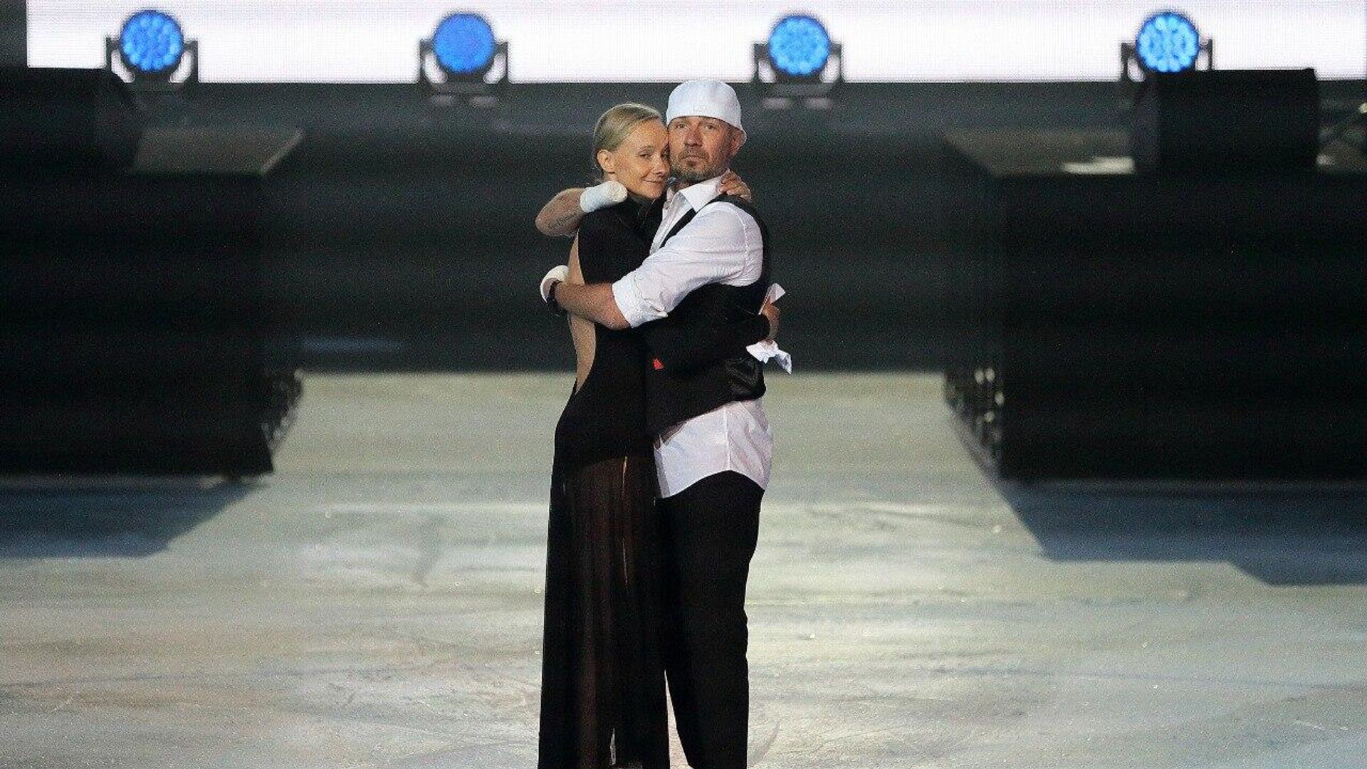 костомаров что случилось с фигуристом почему