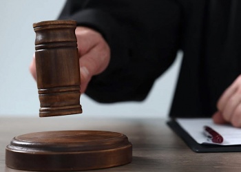 Фемида восстановила в архангельской СРО строителя, исключённого с грубыми нарушениями на основании утраченного протокола 