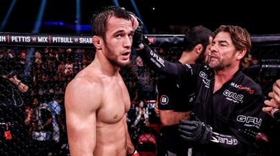 Чемпион Bellator в лёгком весе Усман Нурмагомедов