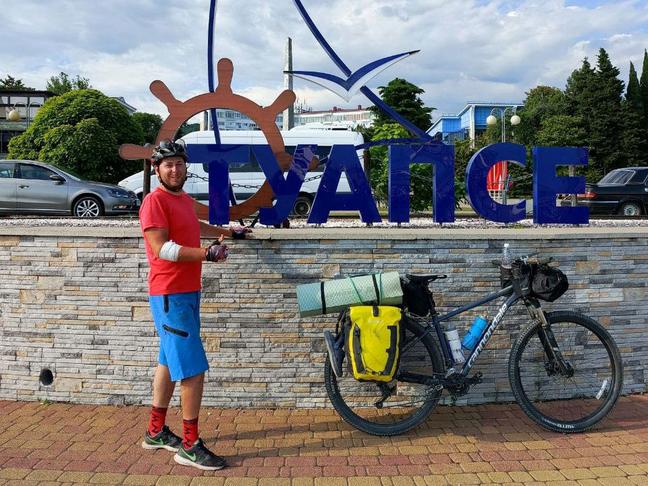 На пути встречал добрых людей. Белгородец прокатился в Краснодарский край на велосипеде - Изображение 