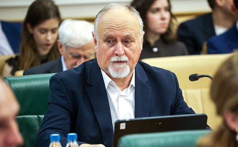 Заседание Совета по вопросам развития Дальнего Востока, Арктики и Антарктики на тему «Правовое регулирование вопросов обращения с отходами производства и потребления в населенных пунктах Арктики»