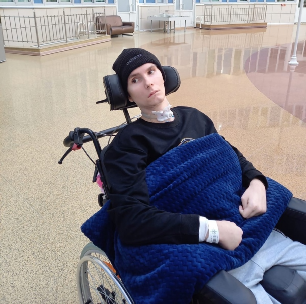 Семья сбитого экс-прокурором воркутинца забрала новую коляску