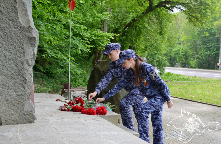 Росгвардейцы почтили память партизан Великой Отечественной войны в Крыму
