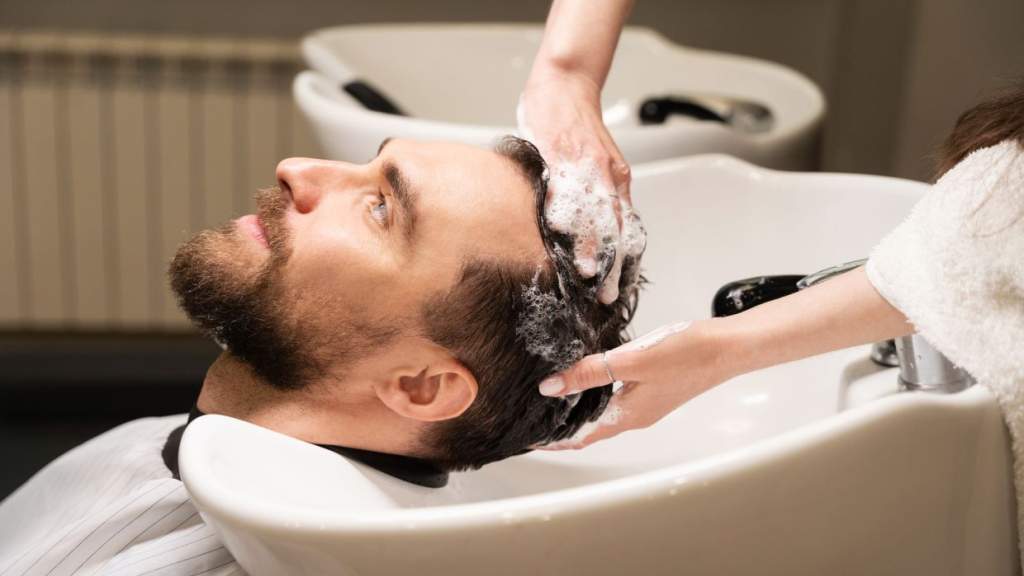 Как спортсменам сохранить волосы: рекомендации трихолога