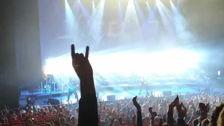 Metallica устроила концерт‑землетрясение в Афинах