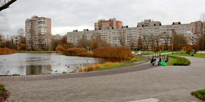 Купчинский сквер возле пруда