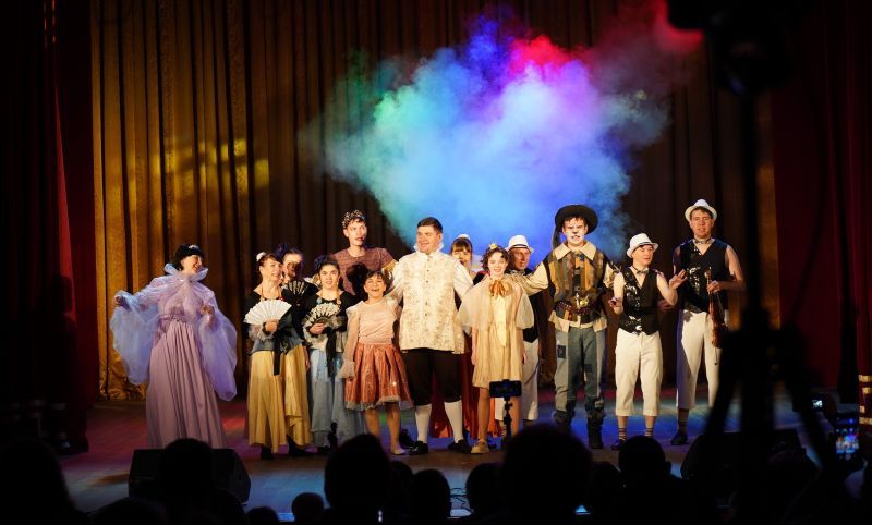 Спектакль Сказка без подсказки _ Туапсе дворец культуры нефтянников.JPG