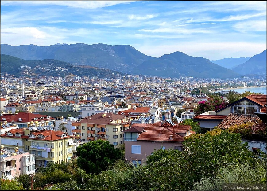 Аланья в ноябре. Пещера Дамлаташ. Красная башня. Судоверфь Терсане.