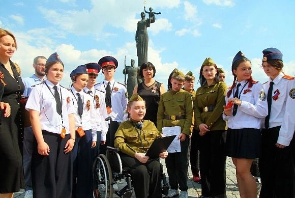 Василиса Суворова: 17-летняя пензячка готовит совместный трек с МакSим