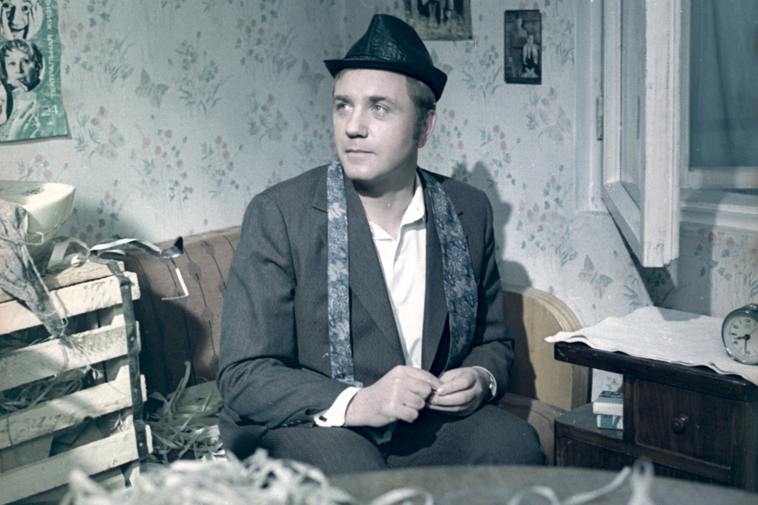 куравлев семина песня из кинофильма. живые картинки леонид куравлёв и тамара сёмина как взять себя в руки. безотцовщина куравлев и семина. олег табаков искремас. яркие роли советских фильмов.