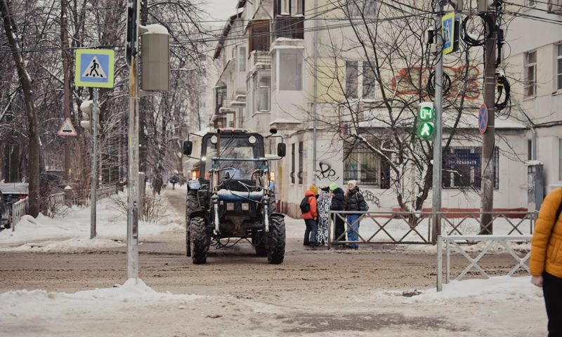 В Ярославле ликвидируют последствия ледяного дождя