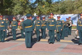 Церемония возложения цветов к памятнику Александра Михайловича Василевского прошла в Хабаровске