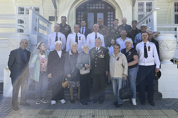 Новоиспеченные сотрудники исправительной колонии № 5 приняли участие в торжественном ритуале присяги
