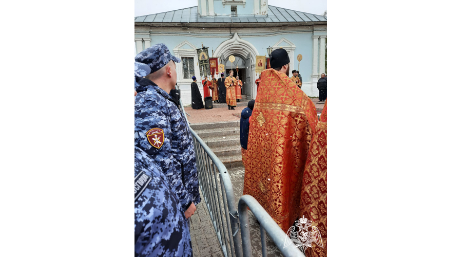 В Вологде росгвардейцы и жители города встретили чудотворный Казанский образ Богородицы