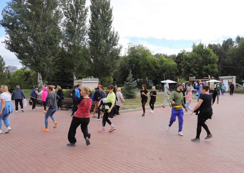 Пройдет на дне города. Спортивные мероприятия на набережной Самара. Фестиваль фитнеса Самара. Аттракционы на набережной. Фестиваль здоровья Самара.