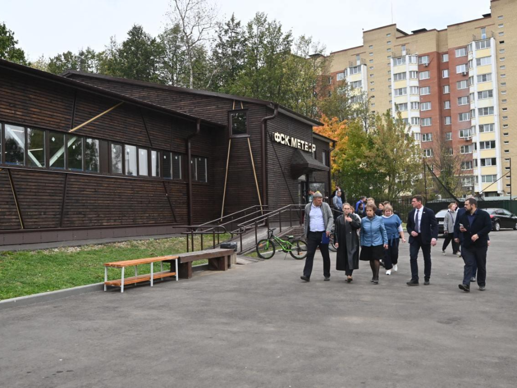 Власти ежедневно подгоняют подрядчика с ремонтом бассейна «Чайка» в Пересвете