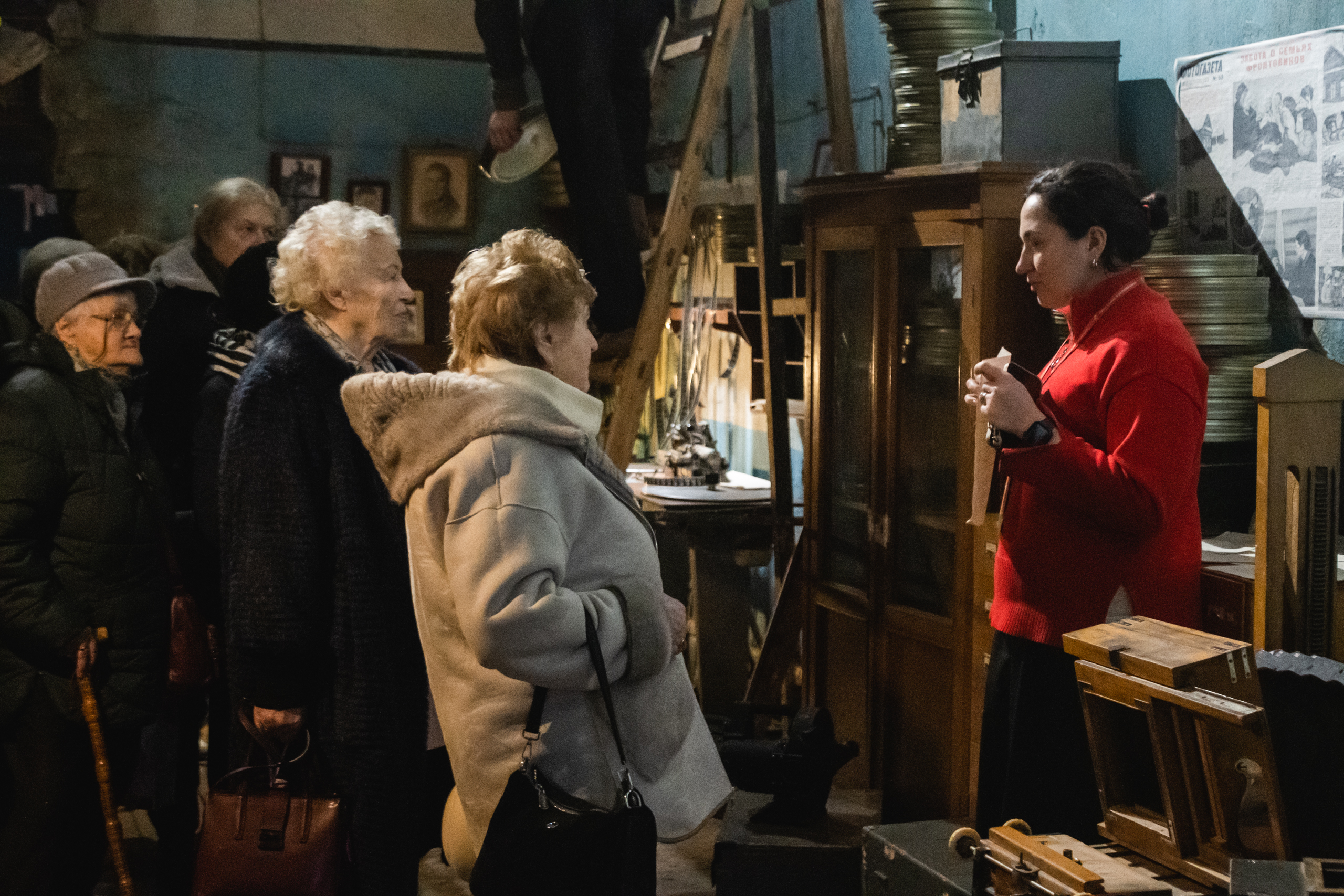 Киностудия «Ленфильм» провела экскурсию для блокадников 33