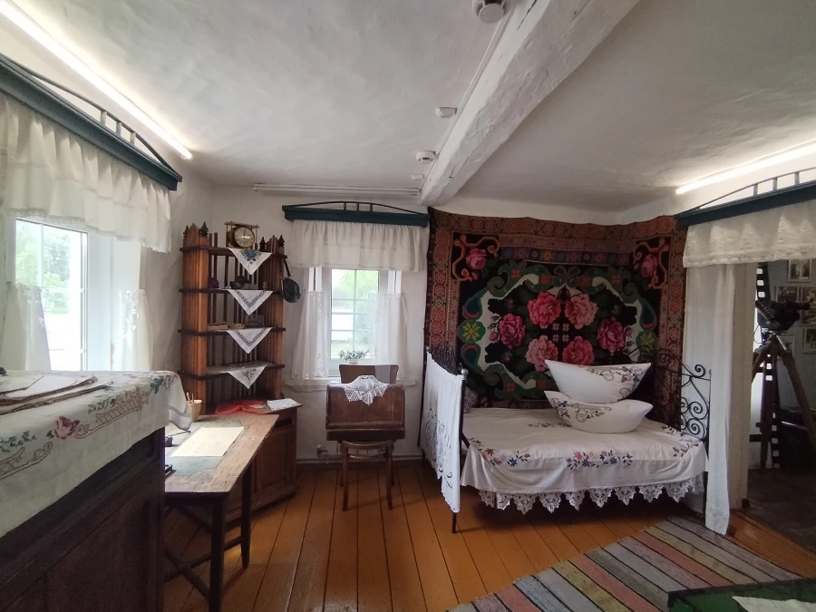 Мемориальный музей киноактрисы Екатерины Савиновой в Ельцовке 