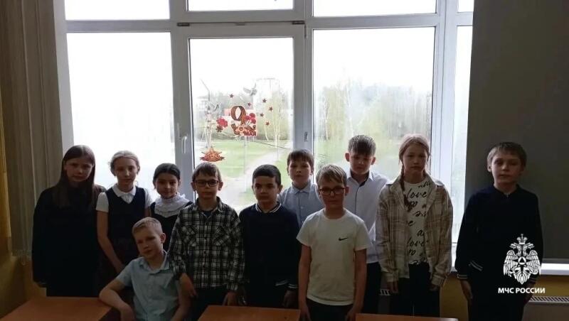 Главное управление МЧС России по Ярославской области присоединилось к Всероссийской акции «Окна Победы»