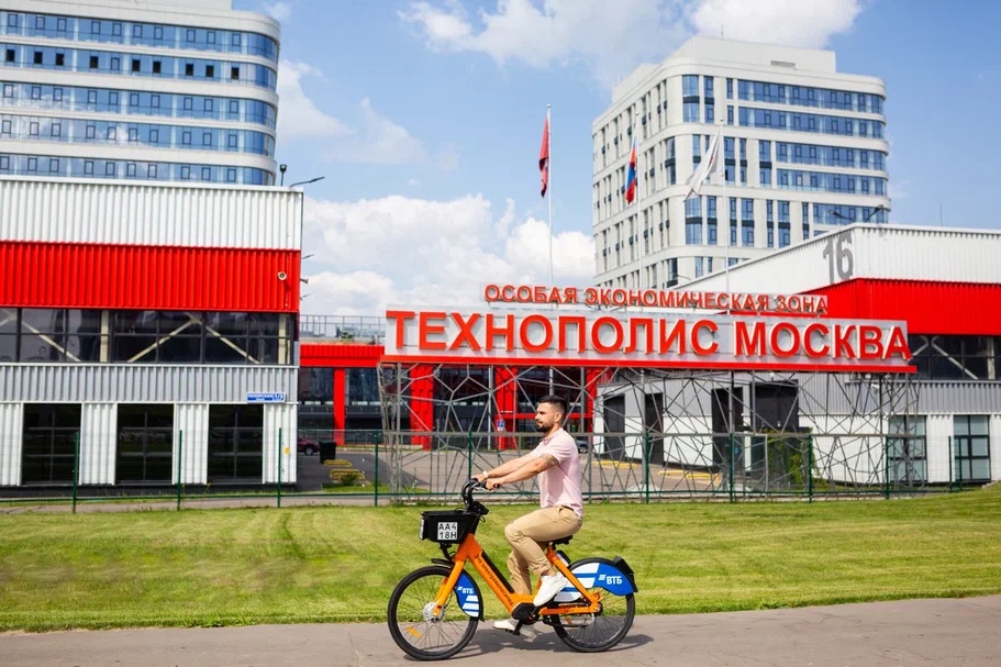 Максим Ликсутов: В ОЭЗ «Технополис Москва» заработал городской прокат велосипедов «Велобайк» - фото 1