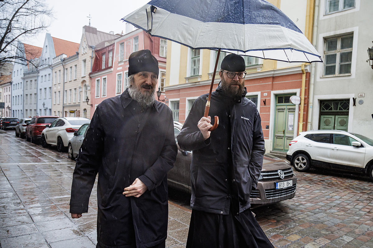 Представители эстонской православной церкви