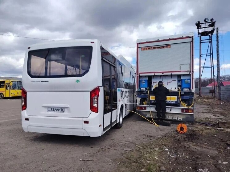 В Поронайске заработал передвижной газовый заправщик для автомобилей