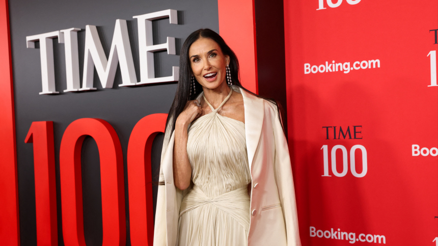 Деми Мур блистала в бриллиантах на вечере Time 100