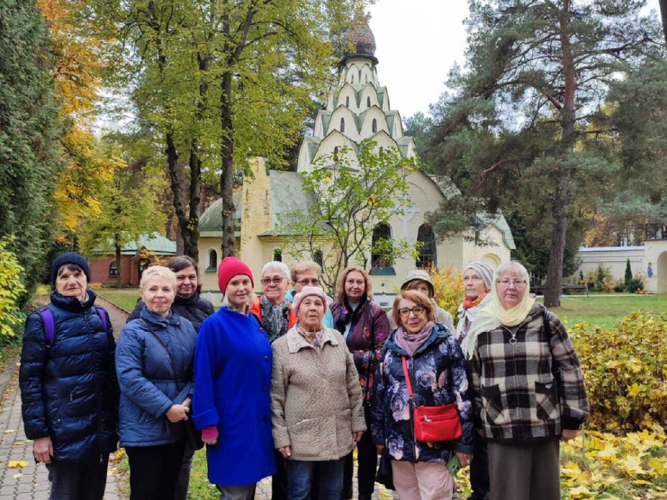 Пенсионеры Ленинского округа посетили музей новомучеников в Домодедове