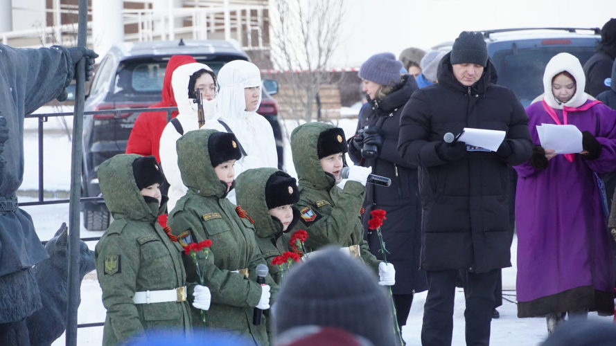 В Нарьян-Маре росгвардейцы почтили память оленно-транспортных батальонов Великой Отечественной войны