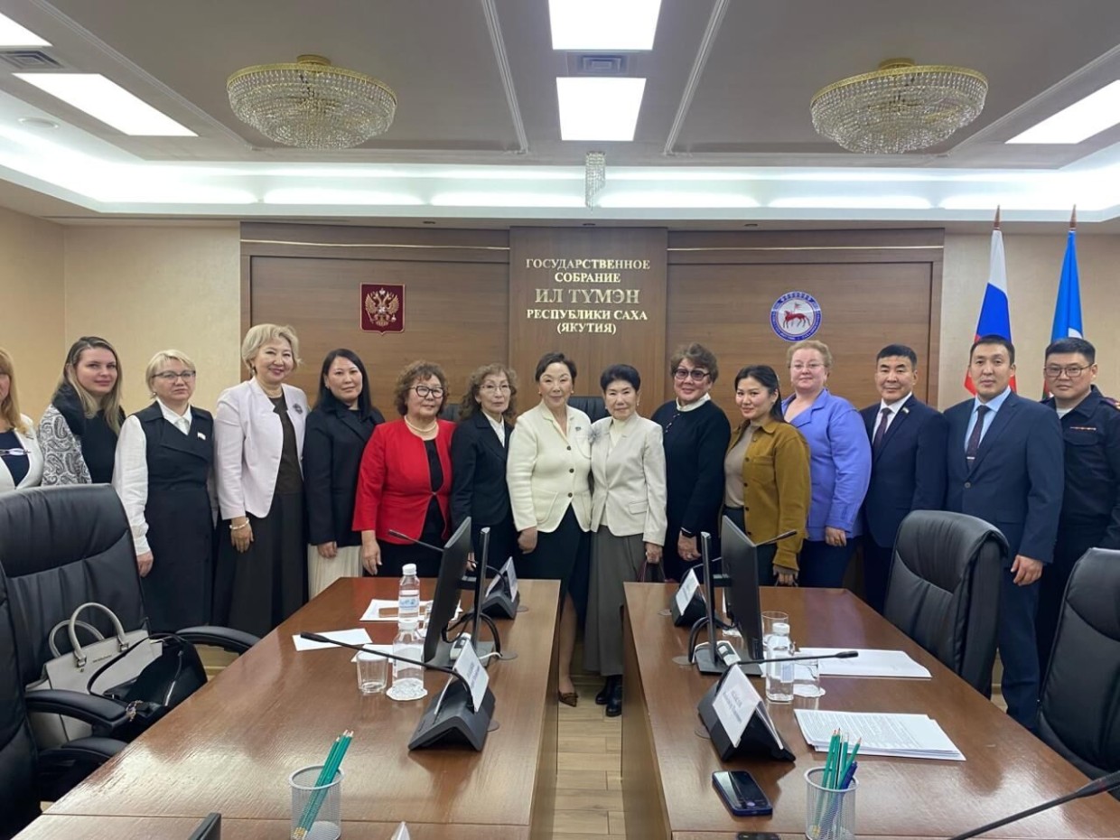 Алкоголь, клубы и «Уроки трезвости». Какие меры предложили депутаты для борьбы с бытовым насилием