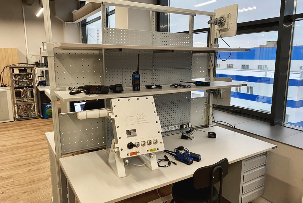 System laboratory. ТУСУР лаборатории. Системотехнические комплексы.. Лаборатория систем управления развитием систем. ММИС лаборатория.