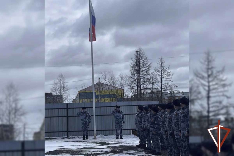 Новобранцы ОМОН «Север» на Ямале присягнули на верность Отечеству в преддверии Дня Победы