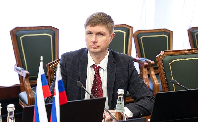 Встреча председателя Комитета СФ по международным делам и председателя Комитета СФ по Регламенту и организации парламентской деятельности с независимым членом Европарламента, депутатом словацкой партии «Курс-социальная демократия»