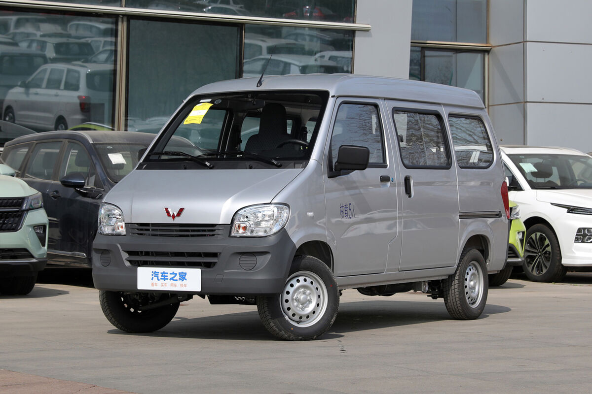 SAIC GM Wuling РјРёРЅРёРІСЌРЅ