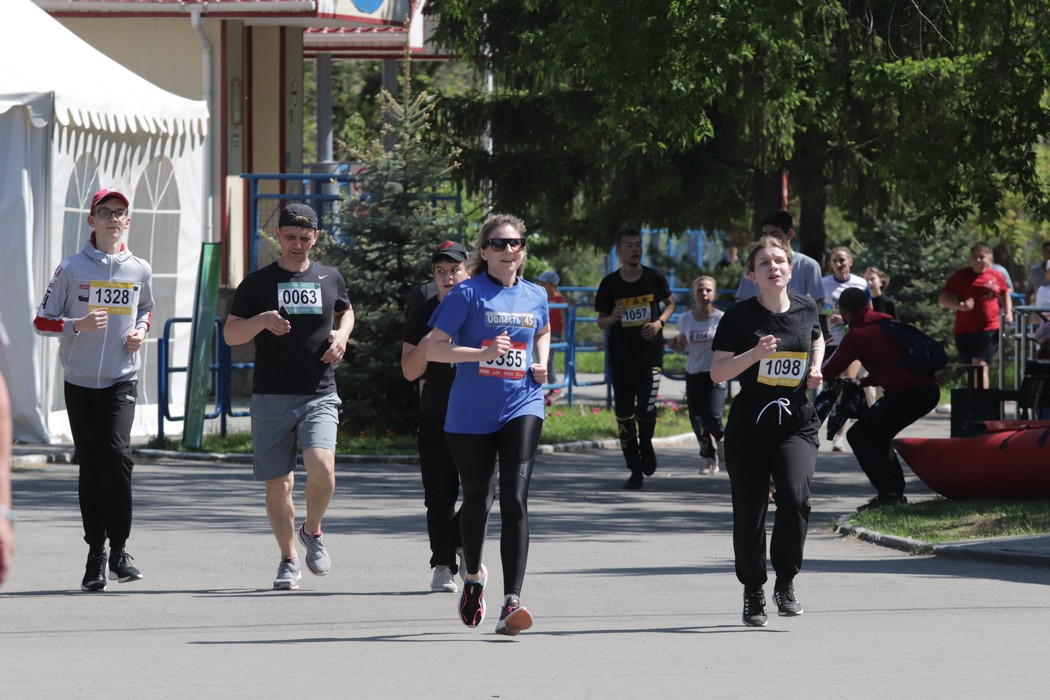 Забеге участвовали 5. Забег 2023. Зеленый марафон 2023. Победительница забега 445 Челябинск.